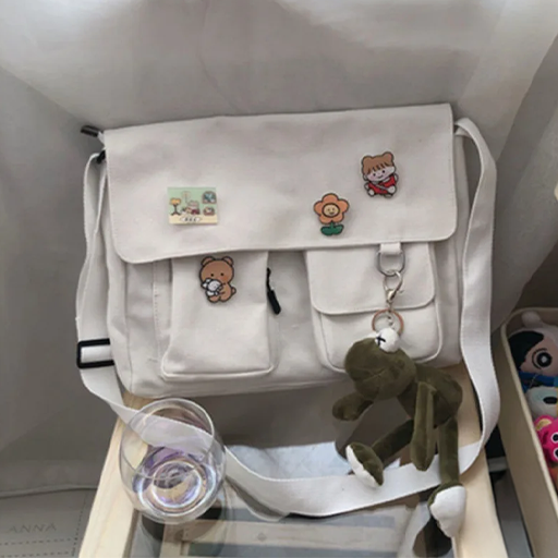 Sac Bandoulière Japonais Kawaii avec Badges et Peluche